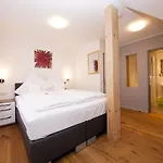 Vintage Am Bundesbank-bunker Hotel
