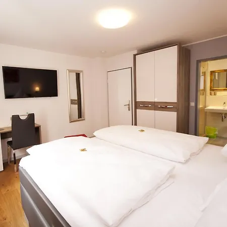 Vintage Am Bundesbank-bunker 3* Клоттен