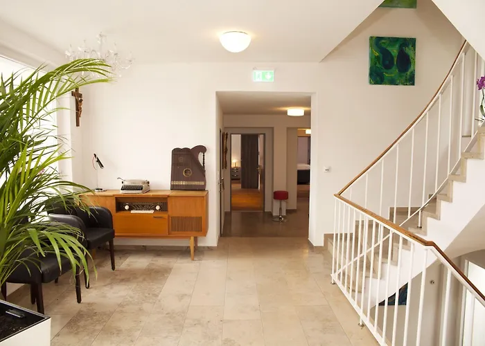 Vintage Am Bundesbank-bunker