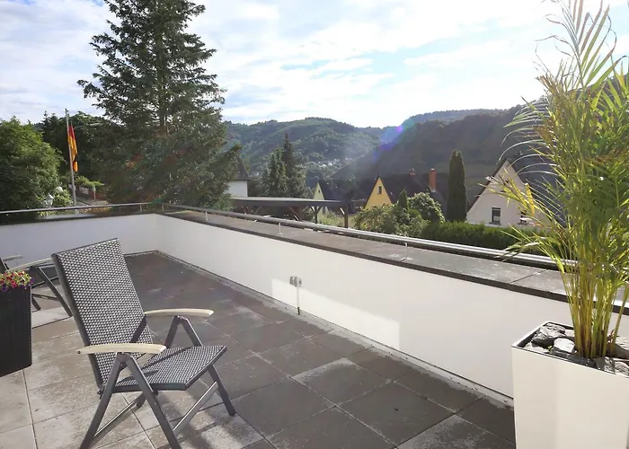 Vintage Am Bundesbank-bunker 3*