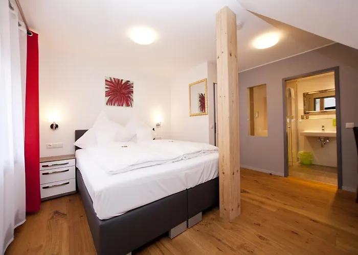 Vintage Am Bundesbank-bunker Hotel